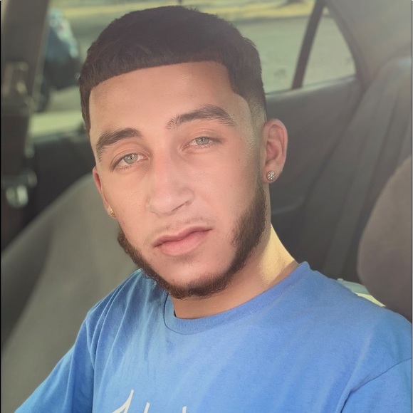 Meet your Posher, Serena - Picture 3 of 9